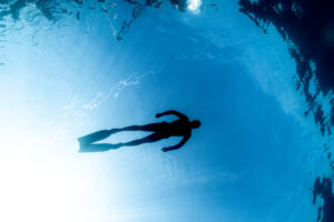 Snorkelling day with world champion Arnaud Jerald I Arnaud Jerald before his snorkelling dive I © Guillaume Ruoppolo